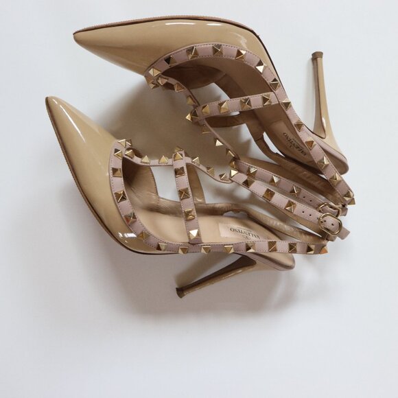 Valentino Garavani Rockstud Ankle Strap Pumps in Patent Leather Size: 39 1/2 - Picture 13 of 16